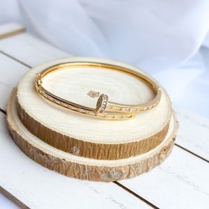 18k gold plated bracelet With zirconea